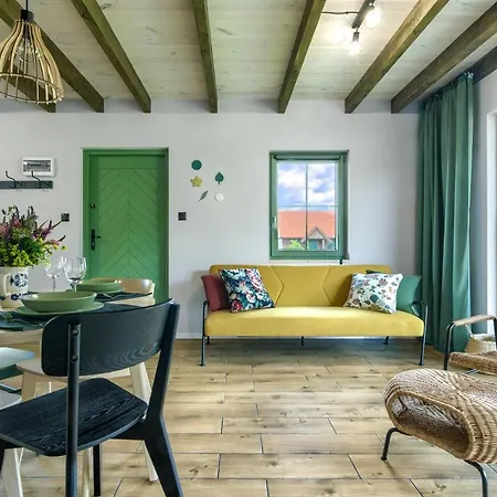 Holiday home Zielone Lawki *